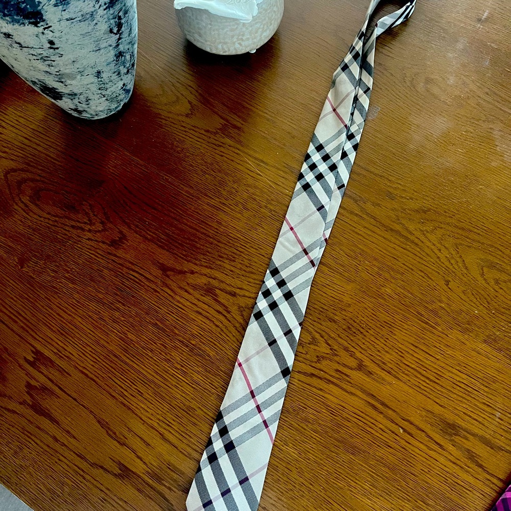 Burberry tie